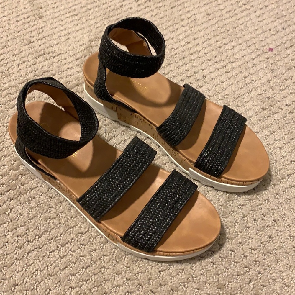 Catherine Malandrino sandal, size 7, new